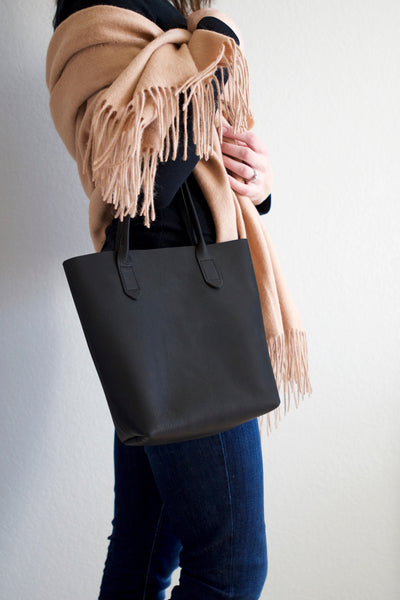 Leather Market Tote Bag in Deep Black Kodiak Leather