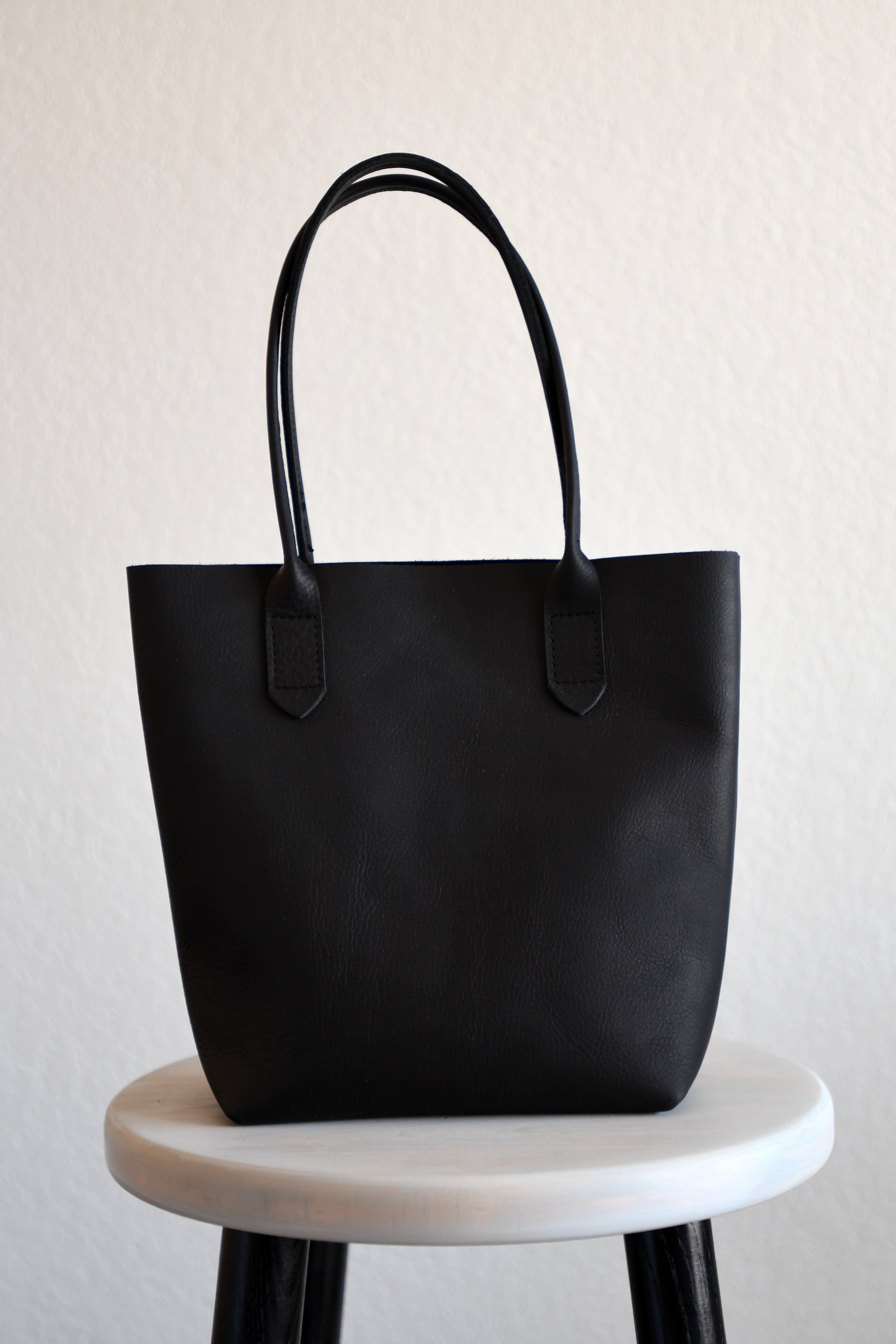 Leather Market Tote Bag in Deep Black Kodiak Leather