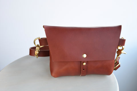 The Bogotá Hip Bag - Dark Umber Vegetable Tanned Leather