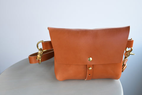 The Bogotá Hip Bag - Sienna Vegetable Tanned Leather